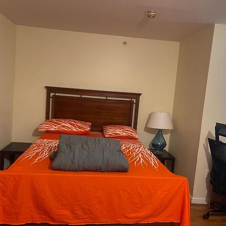 Apartamento Peculiar D At 62 1St Street Newark Exterior foto